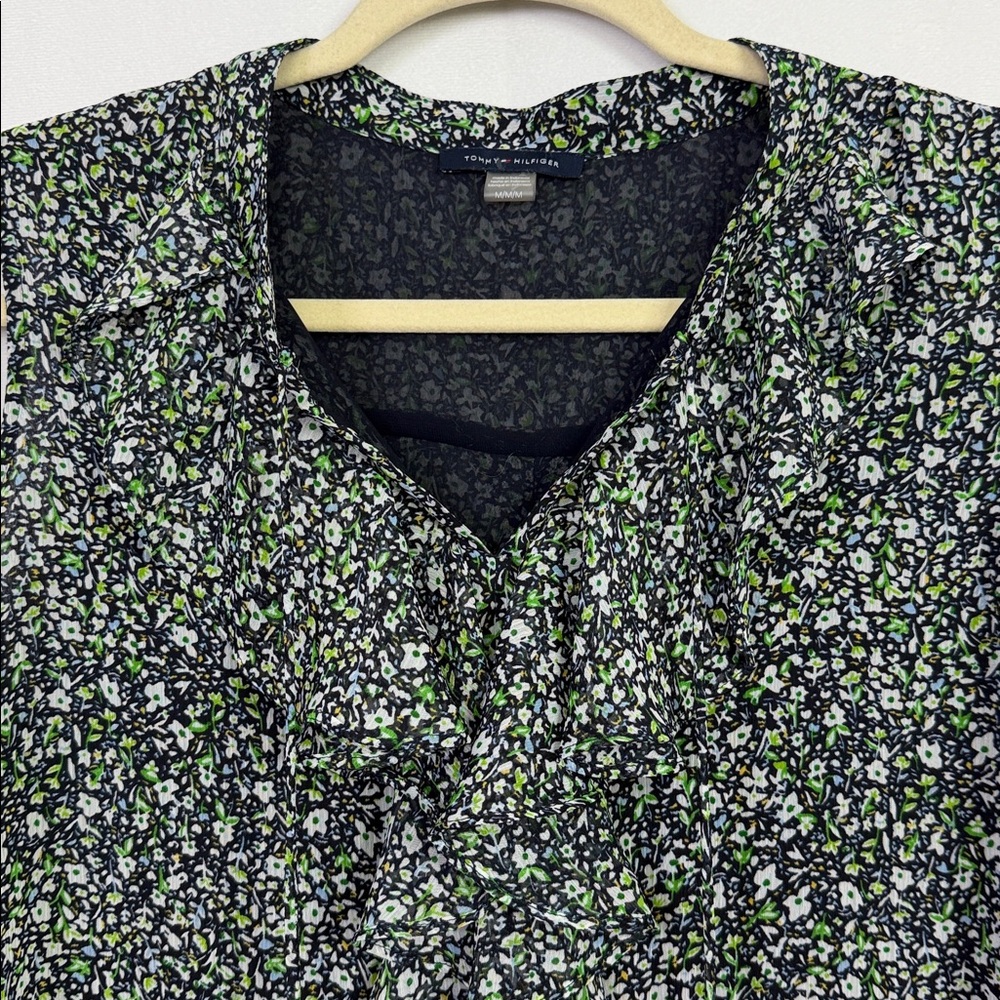 Tommy Hilfiger Navy Blue Floral Ruffle Split Neck Lined Sleeveless Blouse - Picture 2 of 6